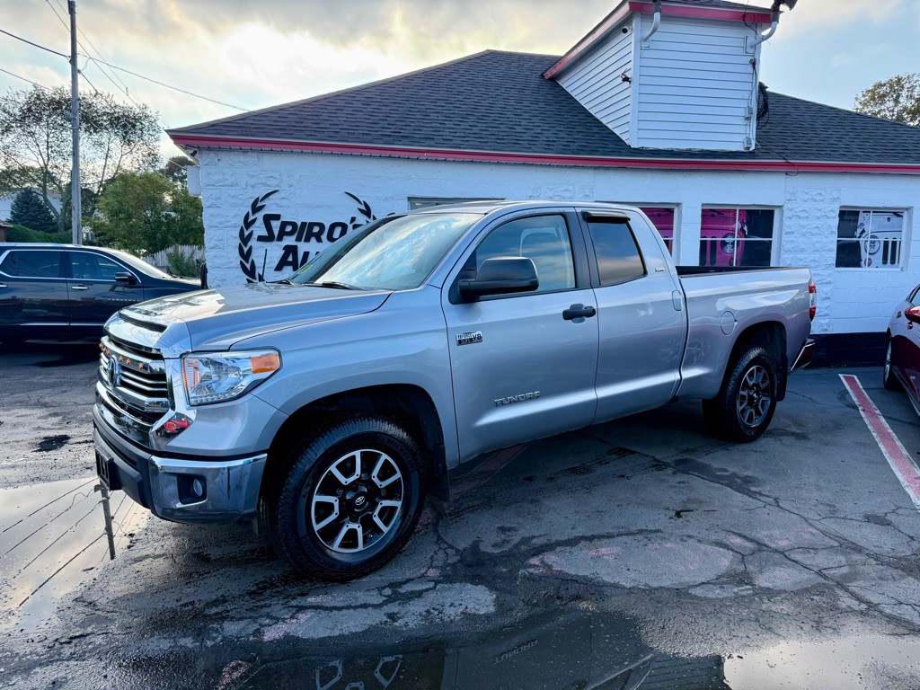 2017 Toyota Tundra Image 3