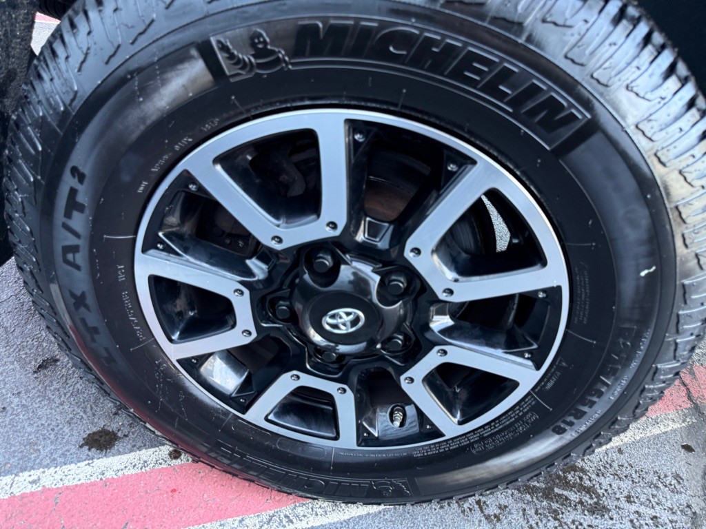 2017 Toyota Tundra Image 15