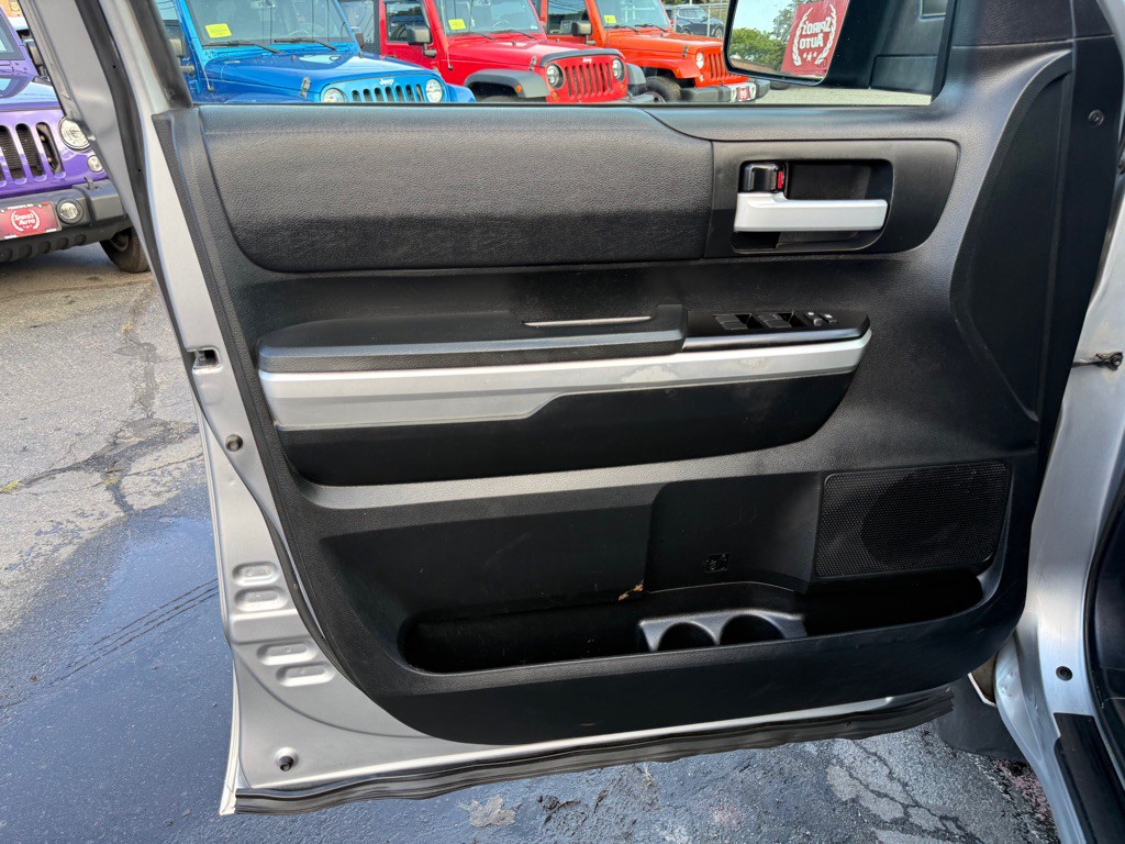 2017 Toyota Tundra Image 20