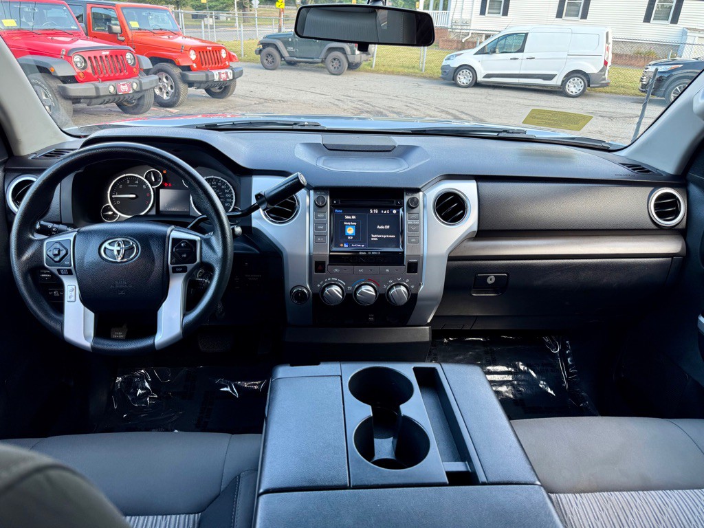 2017 Toyota Tundra Image 21