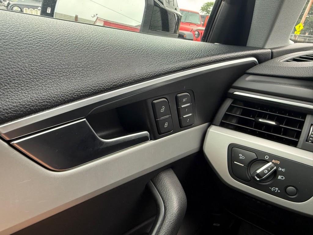 2019 Audi A4 Image 36