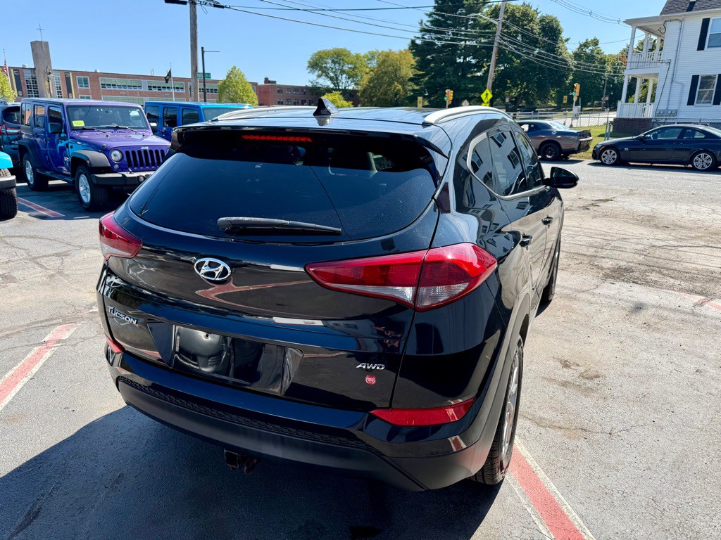 2017 Hyundai Tucson Image 10