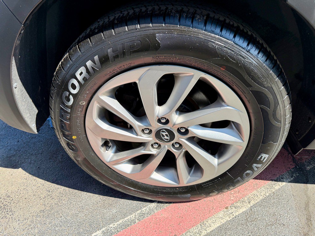 2017 Hyundai Tucson Image 17