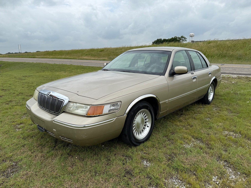 1999 Mercury Grand Marquis Image 2