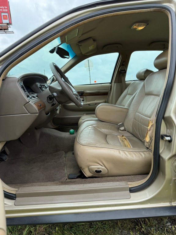 1999 Mercury Grand Marquis Image 4