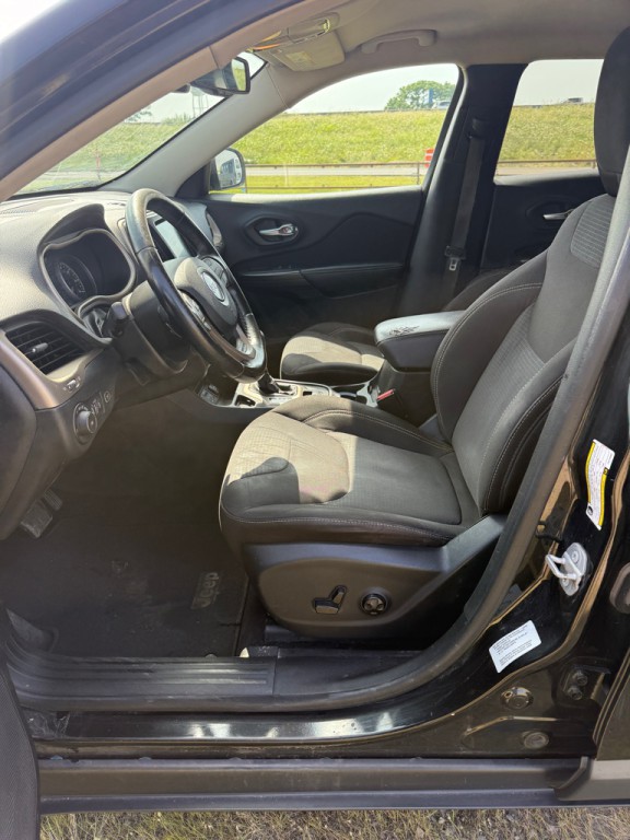 2015 Jeep Cherokee Image 7
