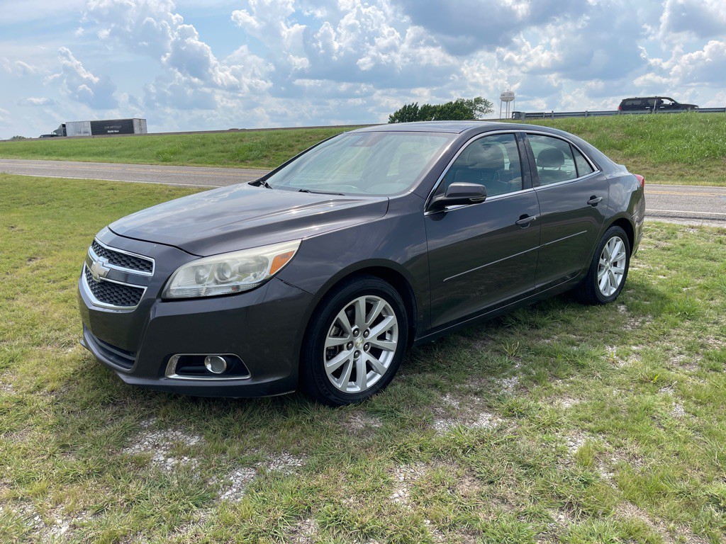 2013 Chevrolet Malibu Image 1