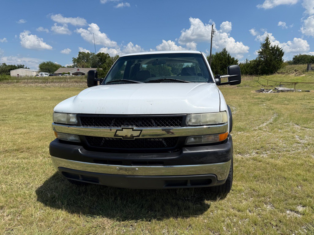 2002 Chevrolet Silverado 1500 Image 2