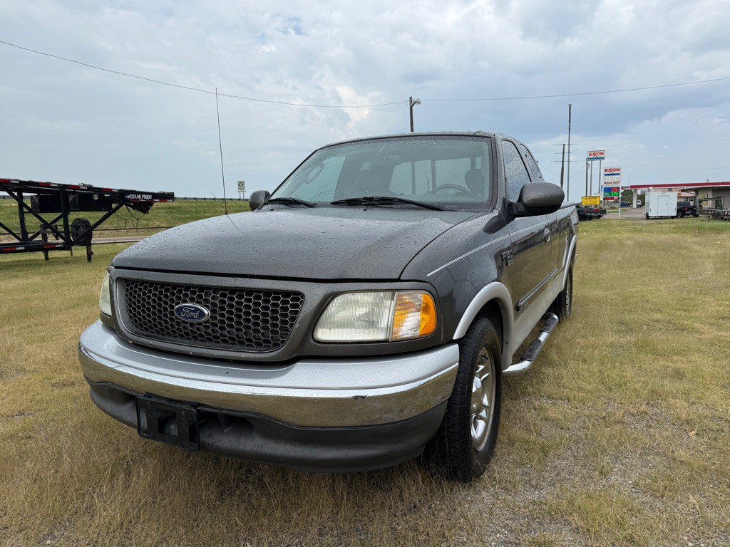 2003 Ford F-150 Image 2