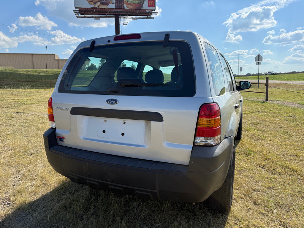 2005 Ford Escape Image 5