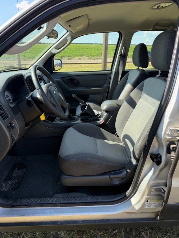 2005 Ford Escape Image 7