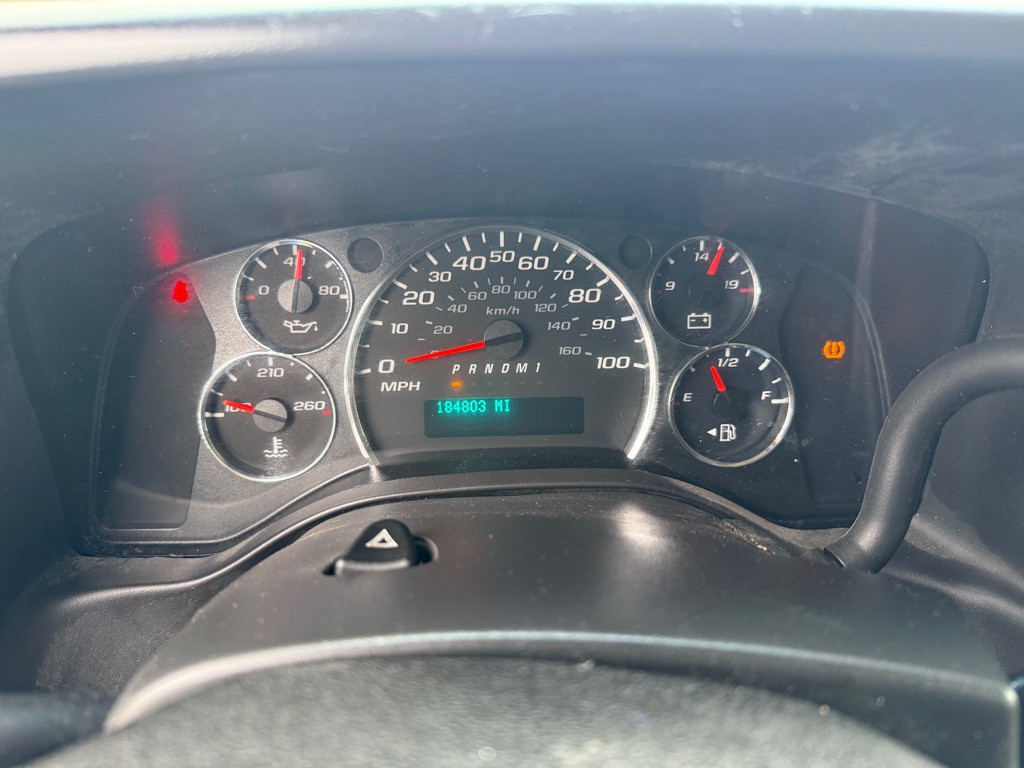 2017 Chevrolet Express Image 11