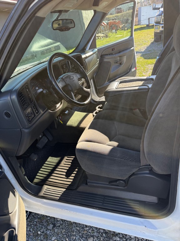 2005 Chevrolet Silverado 1500 Image 6