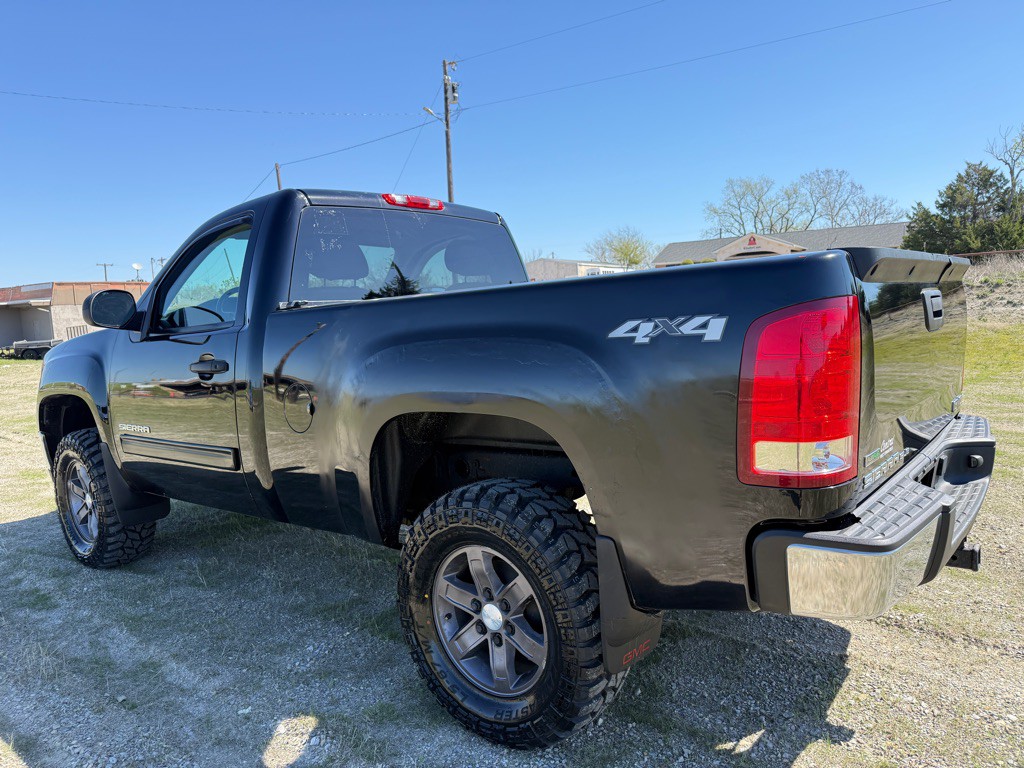 2010 GMC Sierra Image 4