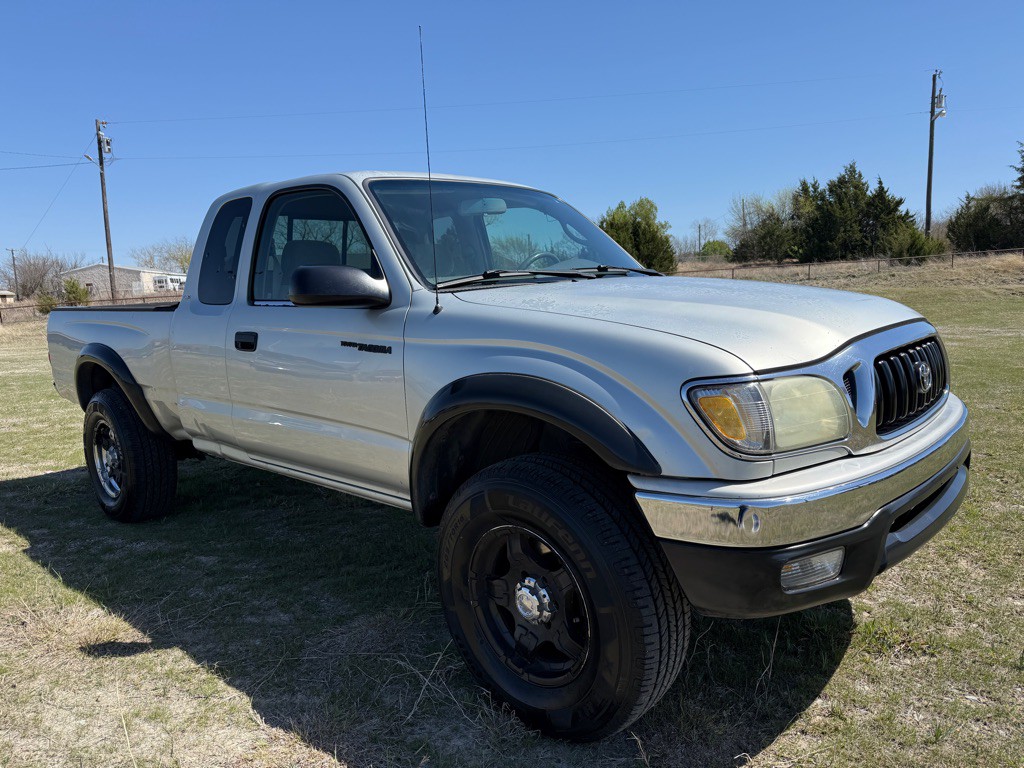 2004 Toyota Tacoma Image 1