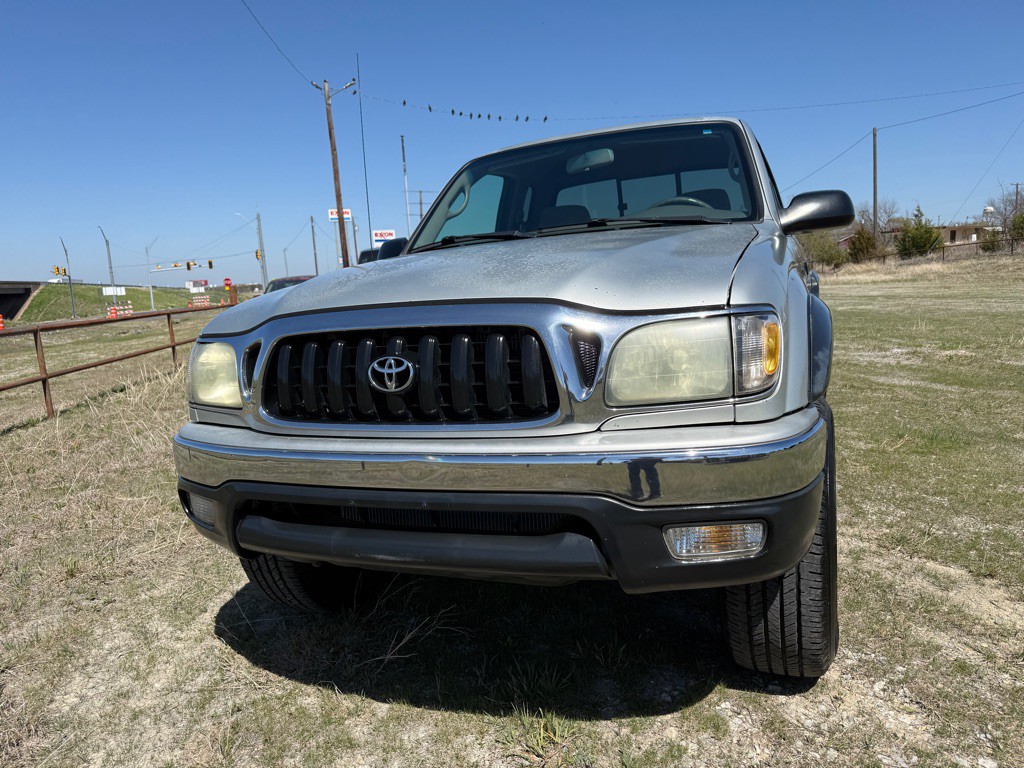 2004 Toyota Tacoma Image 4