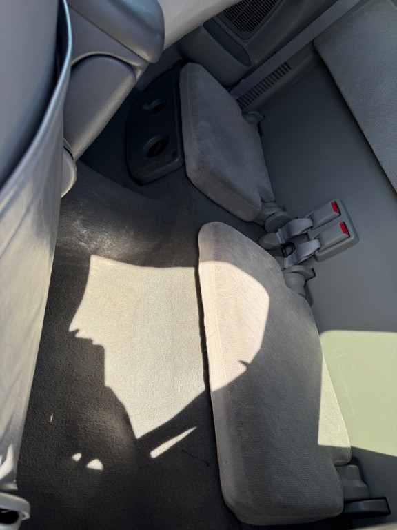 2004 Toyota Tacoma Image 12