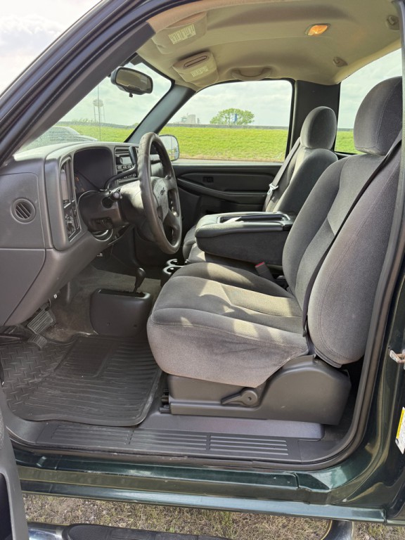 2006 GMC Sierra Image 7