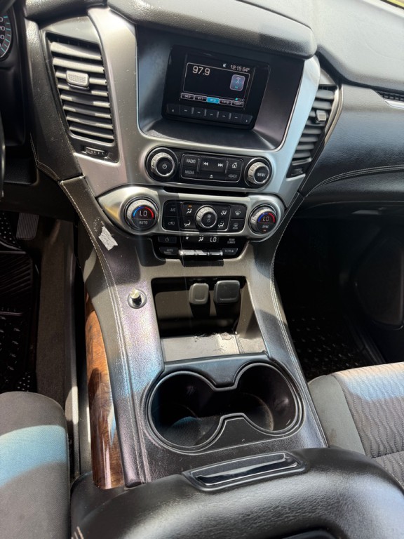 2015 Chevrolet Suburban Image 11