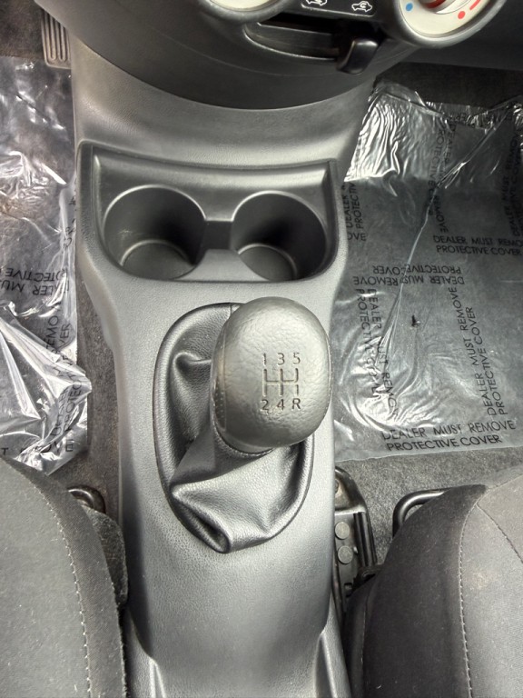 2012 Nissan Versa Image 12