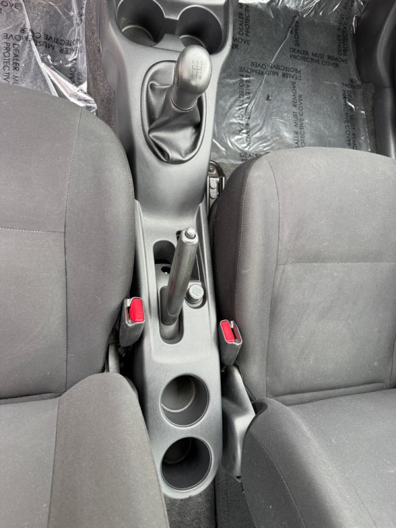 2012 Nissan Versa Image 13