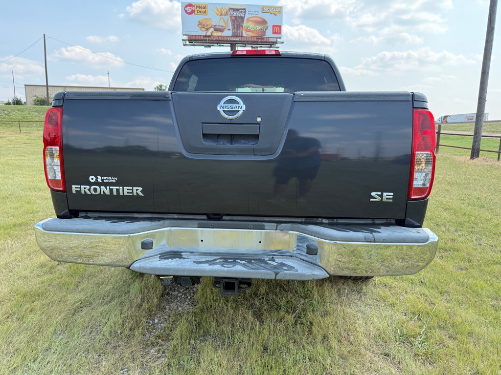 2010 Nissan Frontier Image 6