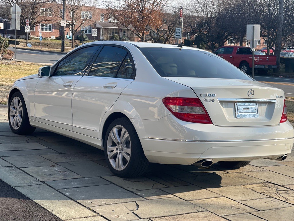 2011 Mercedes-Benz C-Class Image 5