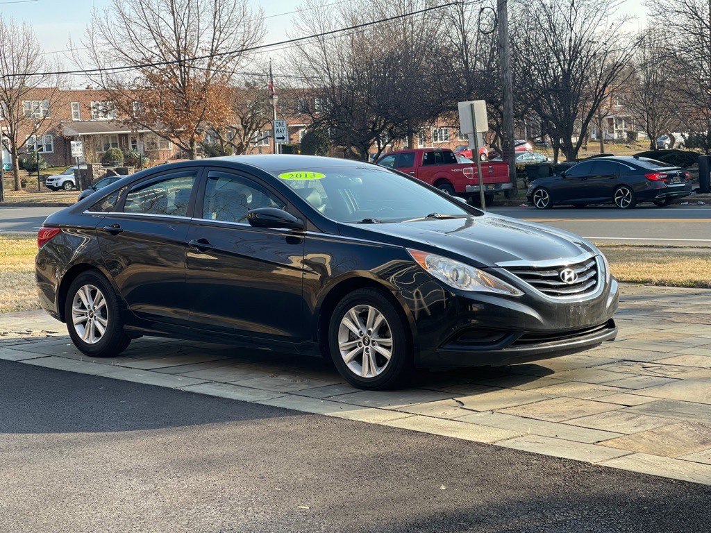 2013 Hyundai Sonata Image 1