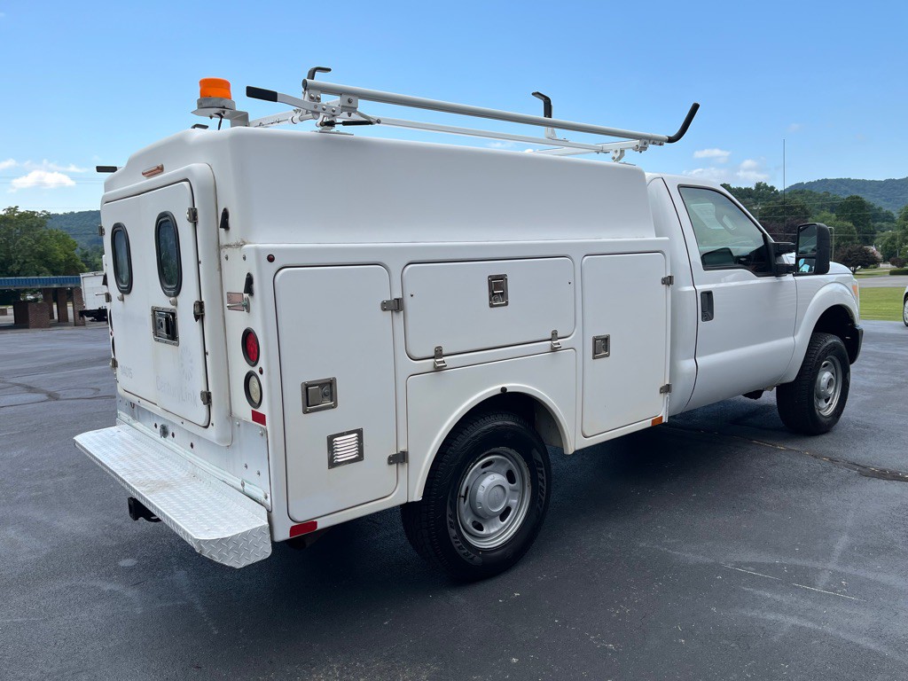 2011 Ford F-250 Image 6