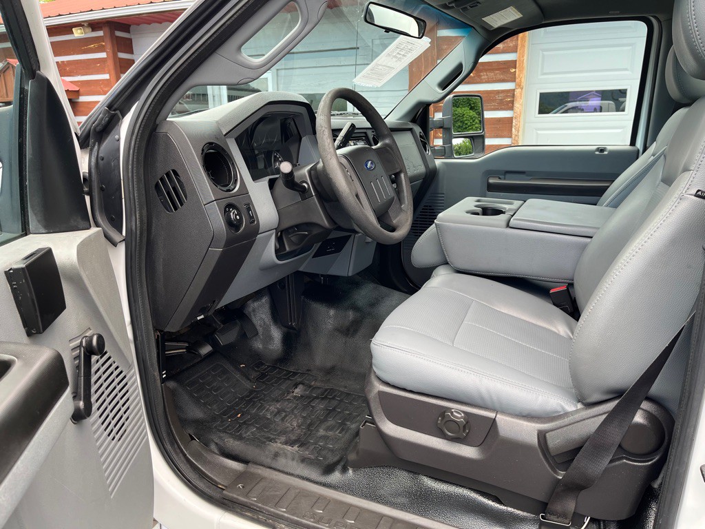2011 Ford F-250 Image 10