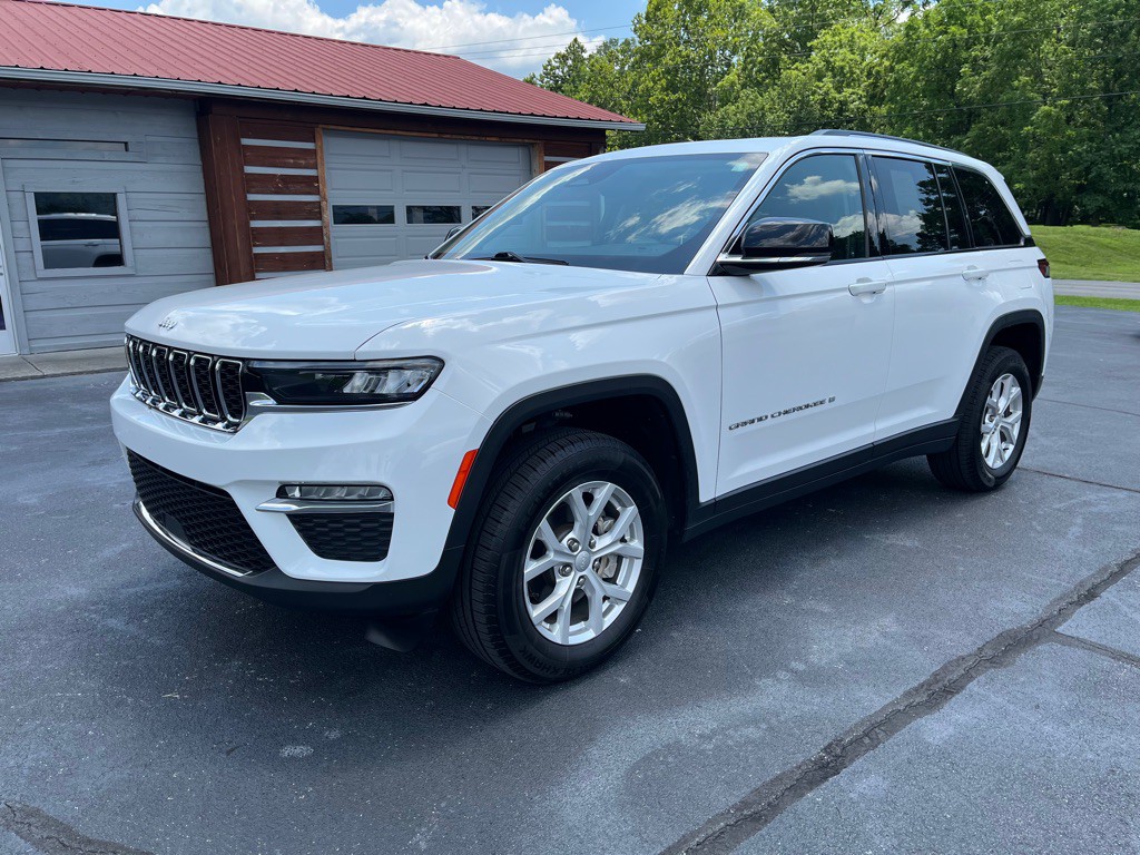 2023 Jeep Grand Cherokee Image 3