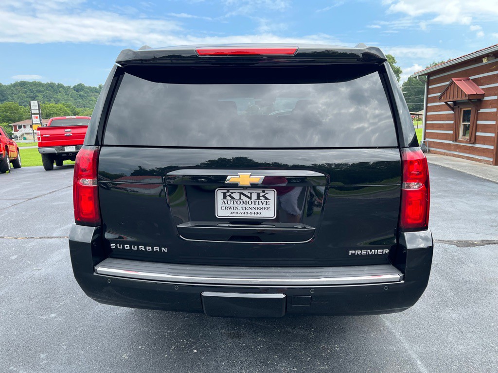 2019 Chevrolet Suburban Image 5