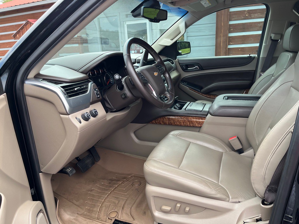 2019 Chevrolet Suburban Image 10