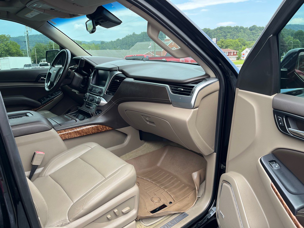 2019 Chevrolet Suburban Image 11