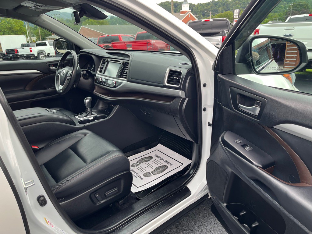 2019 Toyota Highlander Image 11