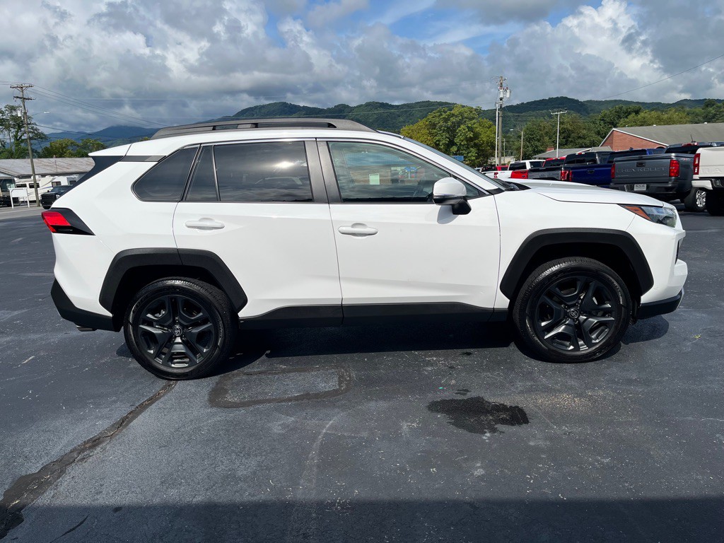 2024 Toyota Rav4 Image 7