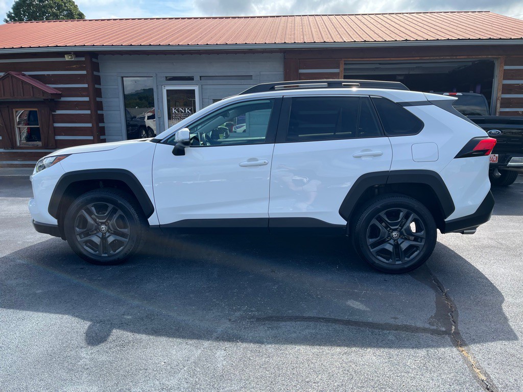 2024 Toyota Rav4 Image 8