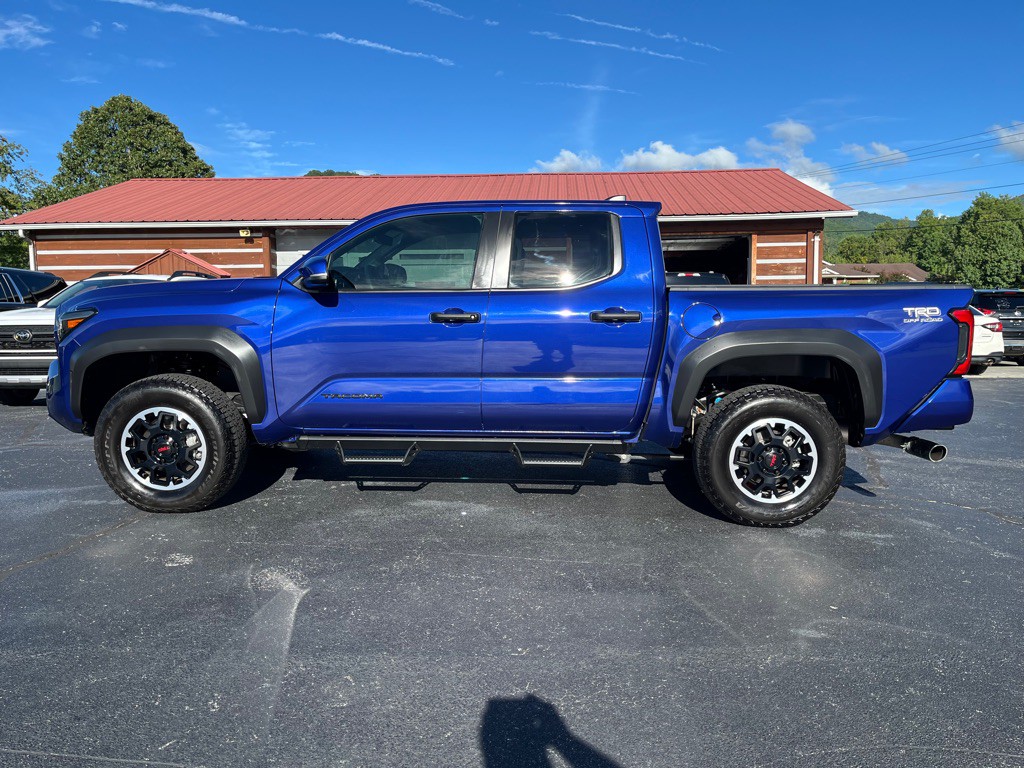 2024 Toyota Tacoma Image 10