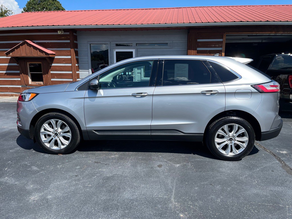 2023 Ford Edge Image 8