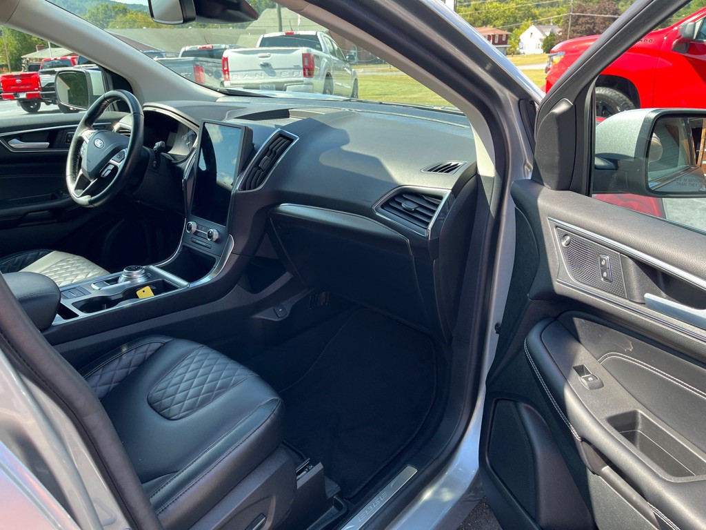 2023 Ford Edge Image 11