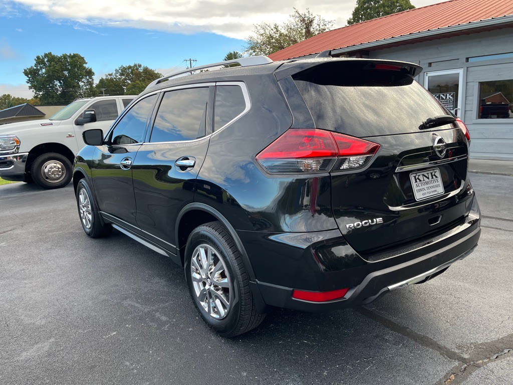 2018 Nissan Rogue Image 4