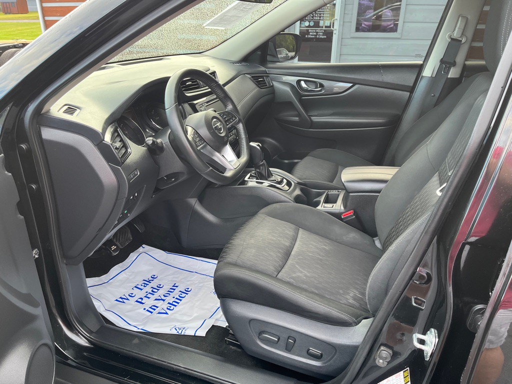 2018 Nissan Rogue Image 10