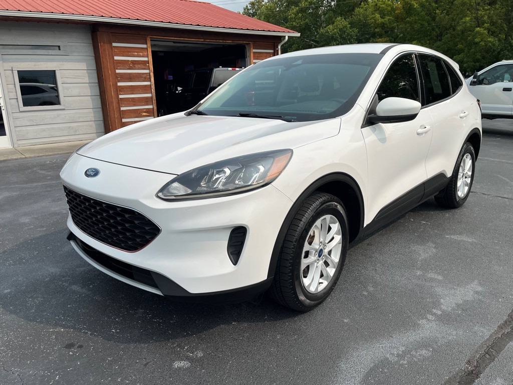 2020 Ford Escape Image 3