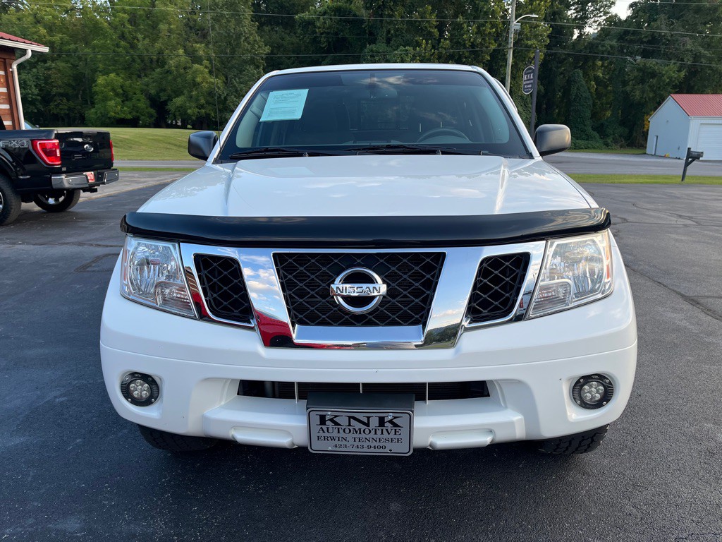 2021 Nissan Frontier Image 2