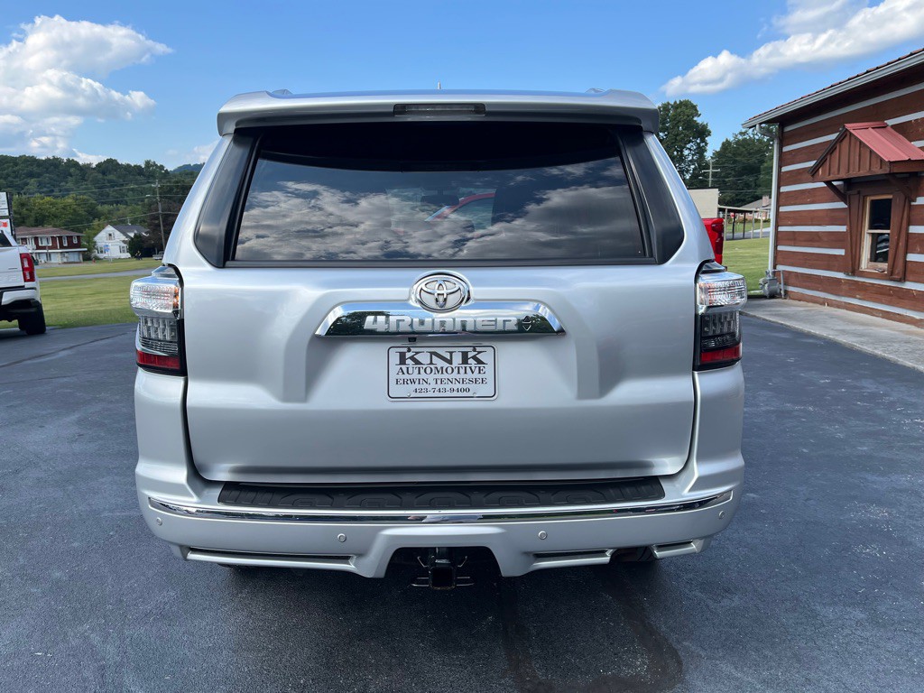 2016 Toyota 4Runner Image 5