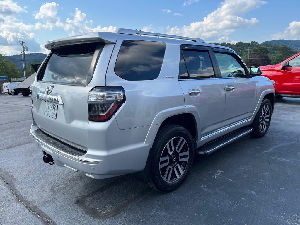 2016 Toyota 4Runner Image 6