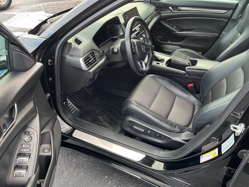 2018 Honda Accord Image 10