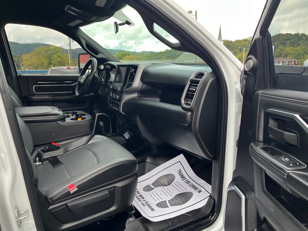 2024 RAM 3500 Image 11