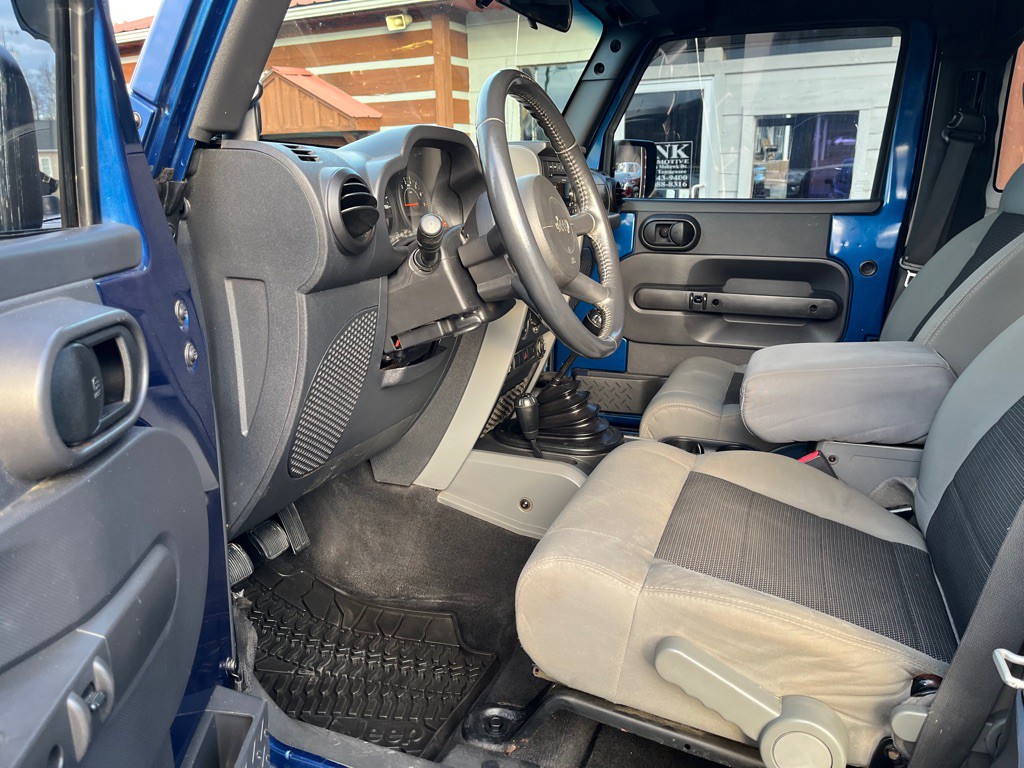 2009 Jeep Wrangler Image 10