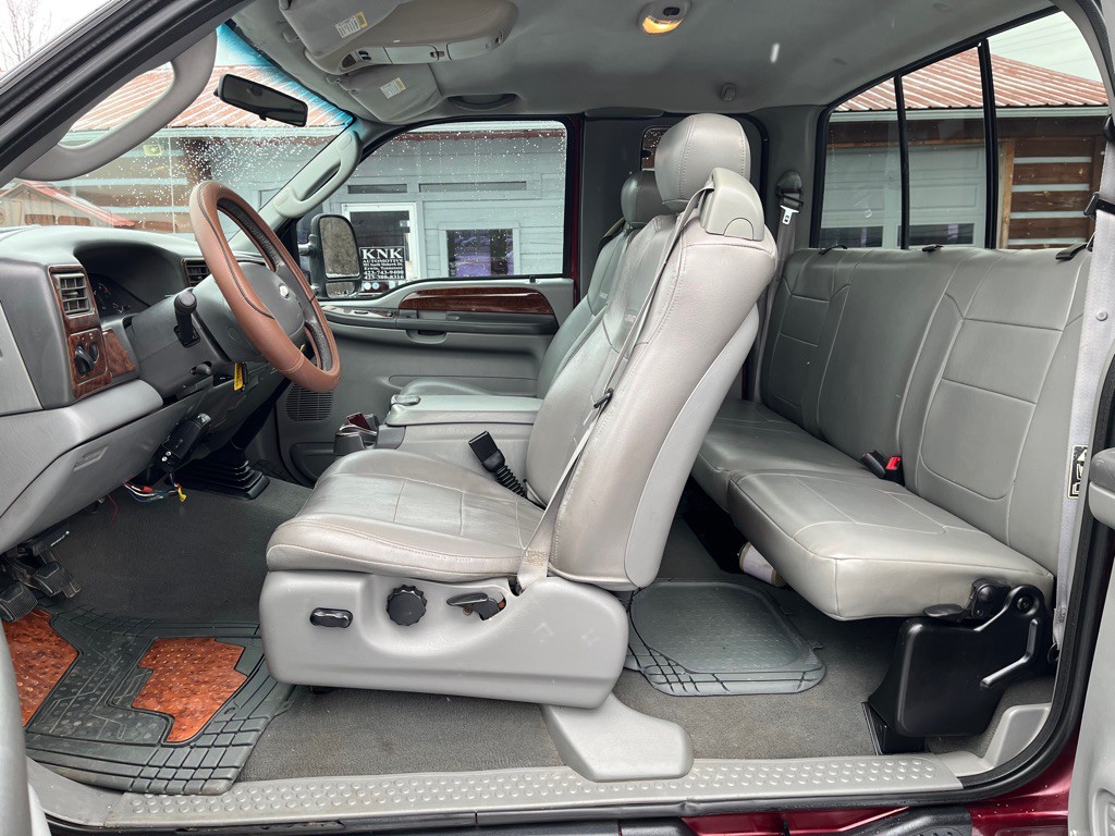 2004 Ford F-250 Image 12